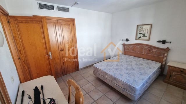 2 quarto Penthouse para venda em Los Cristianos, Arona com piscina - 265 000 € (Ref: 8484375)