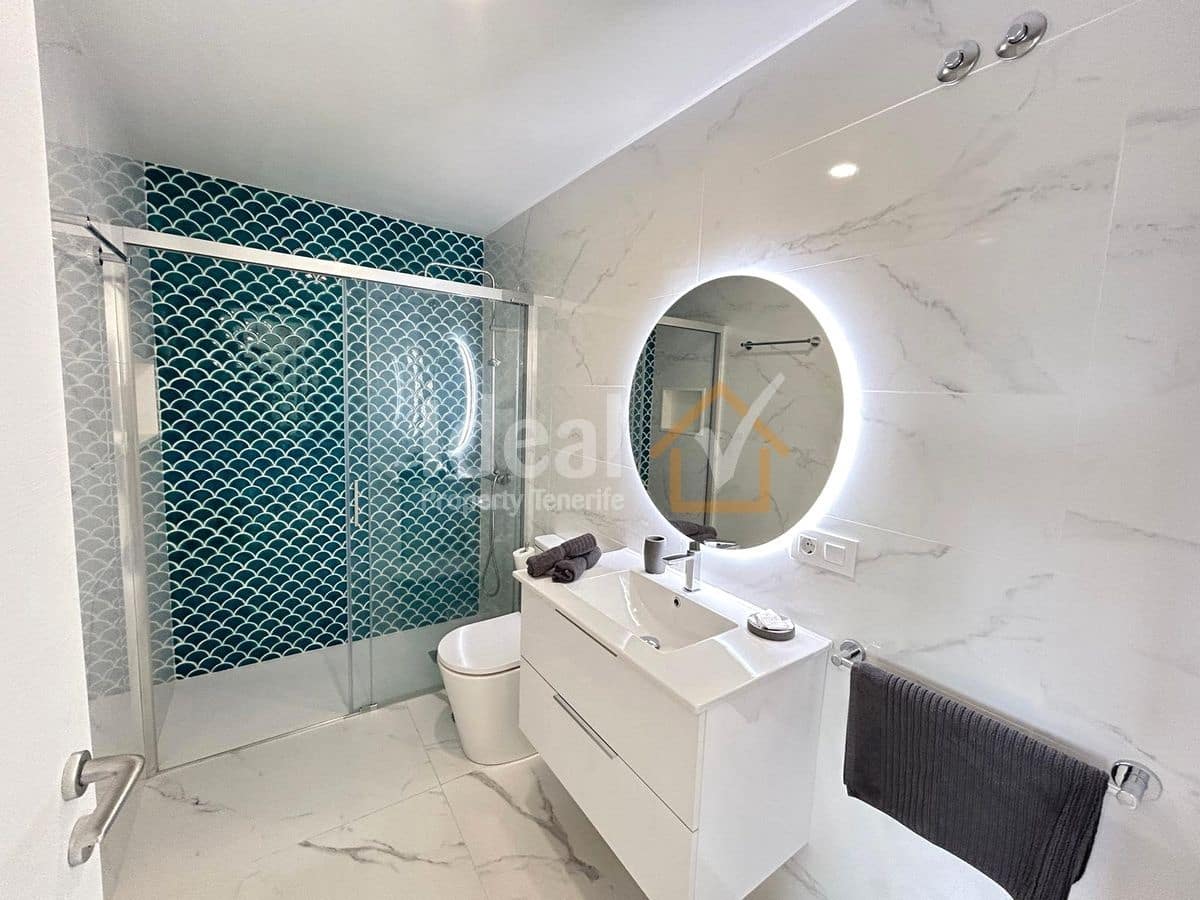 2 soveværelse Penthouse til salg i Los Cristianos med swimmingpool - € 350.000 (Ref: 8610376)