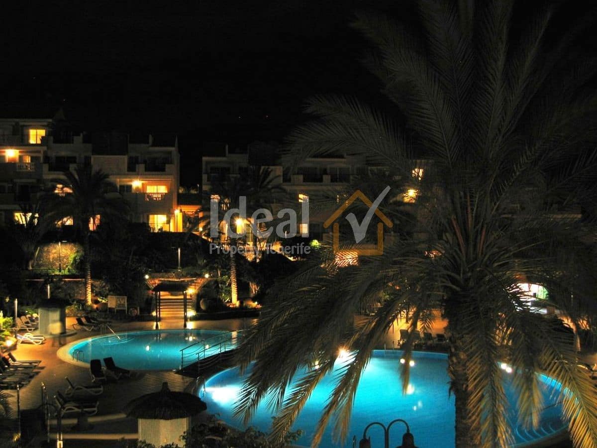 2 soveværelse Penthouse til salg i Los Cristianos med swimmingpool - € 350.000 (Ref: 8610376)