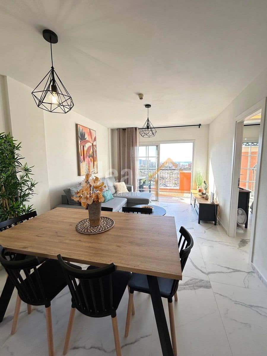 2 soveværelse Penthouse til salg i Los Cristianos med swimmingpool - € 350.000 (Ref: 8610376)