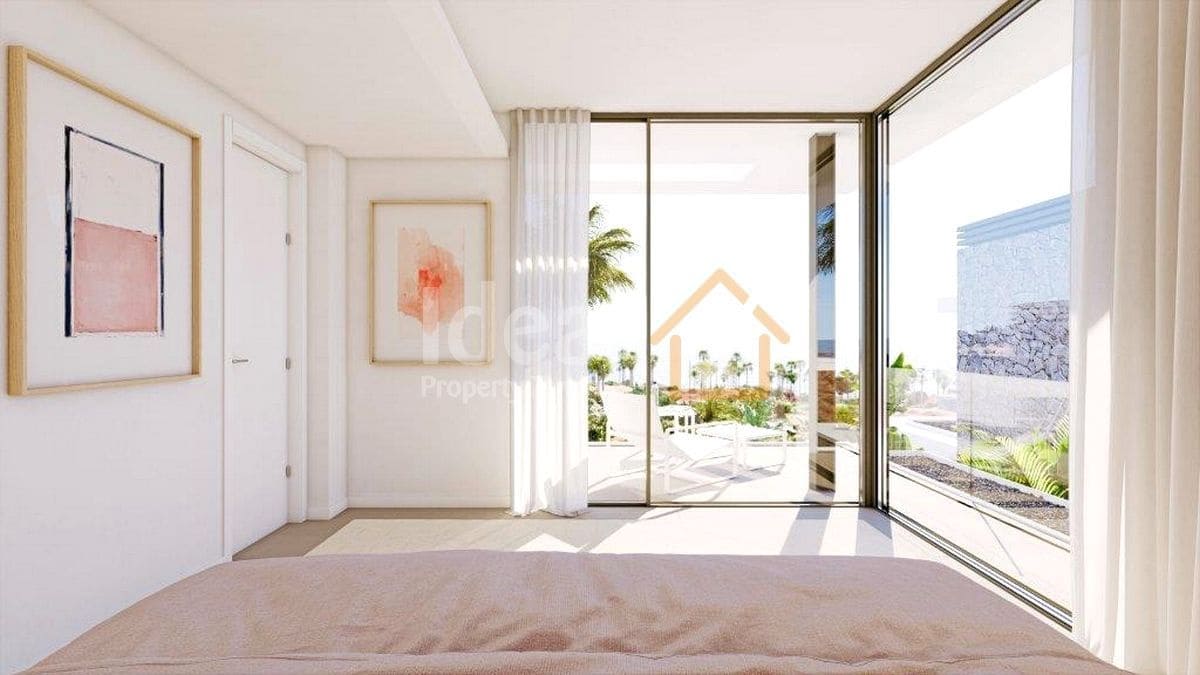 3 sypialnia Willa na sprzedaż w Guia de Isora z basenem garażem - 1 705 000 € (Ref: 8622566)