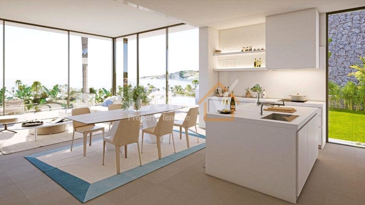 3 sypialnia Willa na sprzedaż w Guia de Isora z basenem garażem - 1 705 000 € (Ref: 8622566)