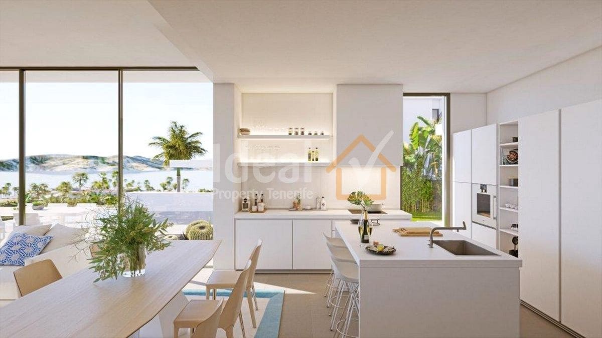 3 sypialnia Willa na sprzedaż w Guia de Isora z basenem garażem - 1 705 000 € (Ref: 8622566)