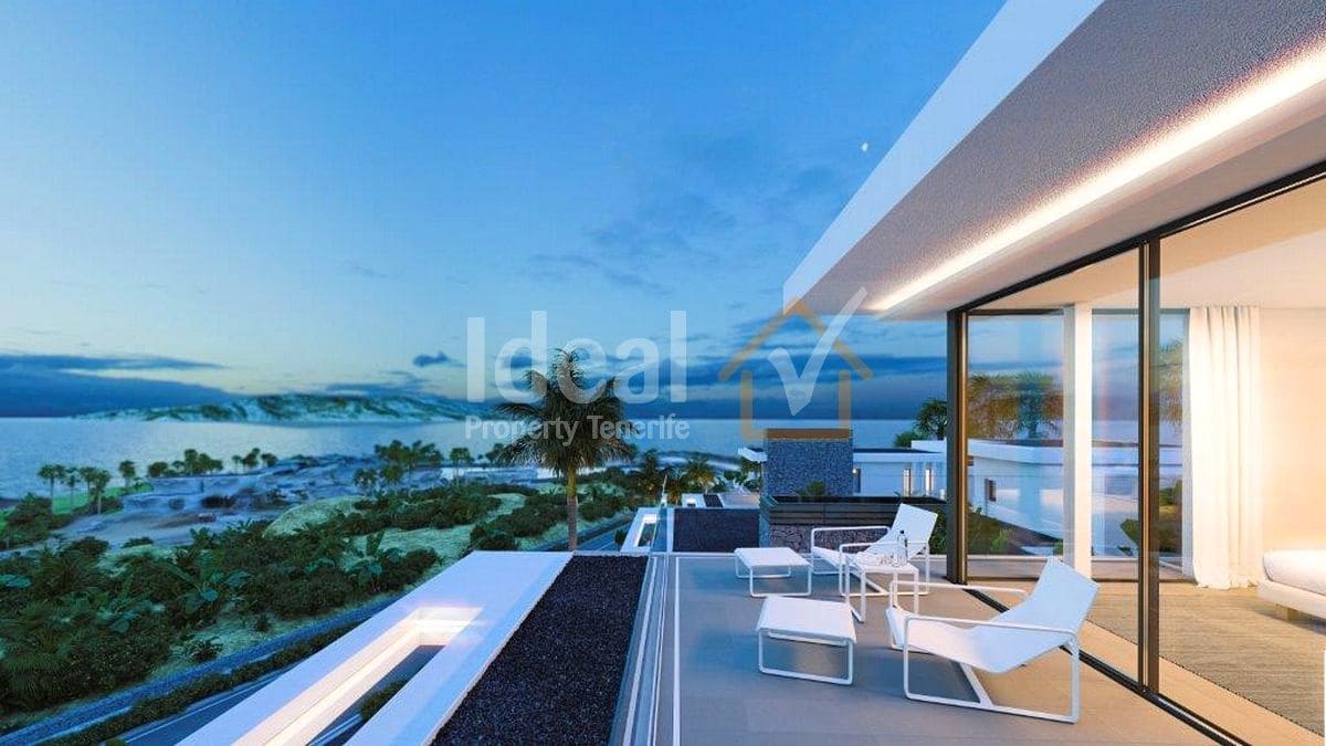 3 sypialnia Willa na sprzedaż w Guia de Isora z basenem garażem - 1 705 000 € (Ref: 8622566)