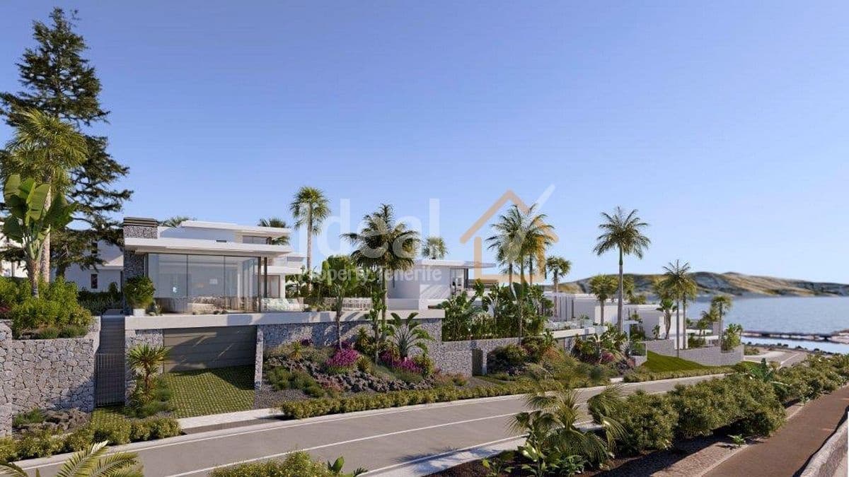 3 sypialnia Willa na sprzedaż w Guia de Isora z basenem garażem - 1 705 000 € (Ref: 8622566)