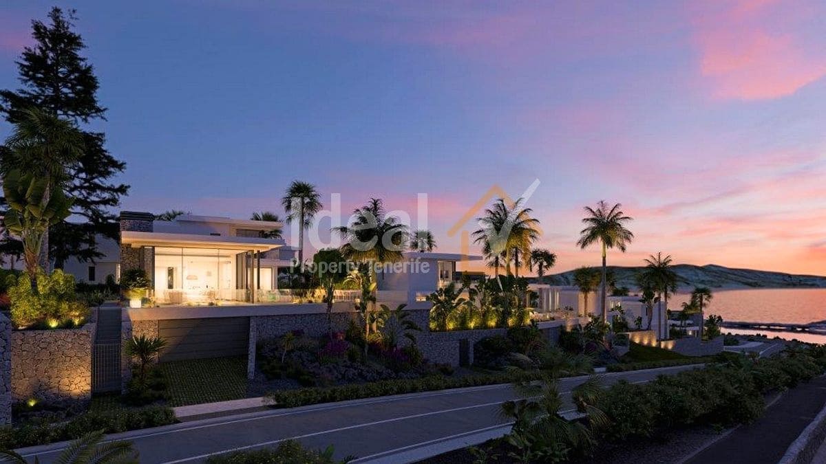 3 sypialnia Willa na sprzedaż w Guia de Isora z basenem garażem - 1 705 000 € (Ref: 8622566)