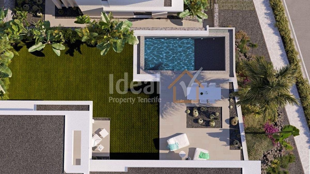 3 sypialnia Willa na sprzedaż w Guia de Isora z basenem garażem - 1 705 000 € (Ref: 8622566)