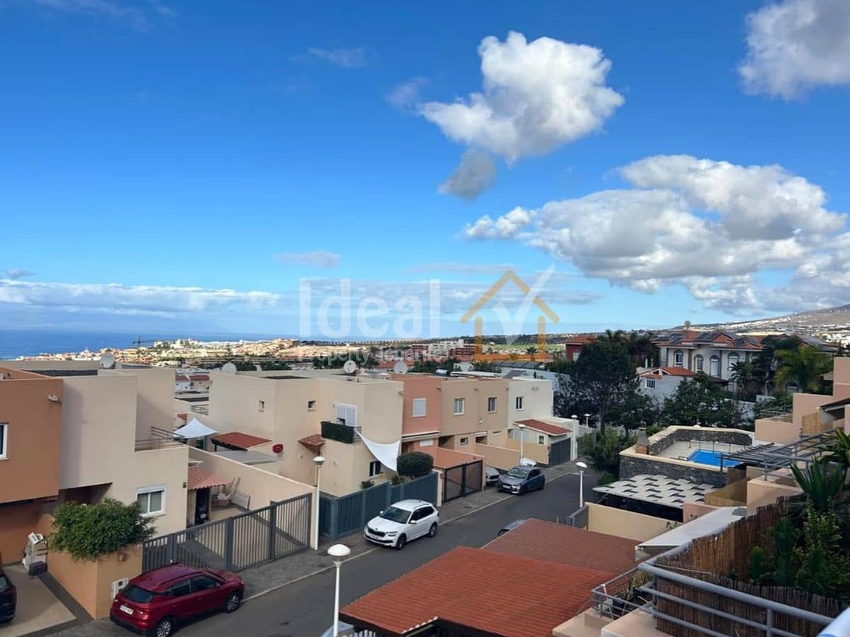 3 soveværelse Semi-Rækkehus til salg i Costa Adeje med garage - € 500.000 (Ref: 8626484)