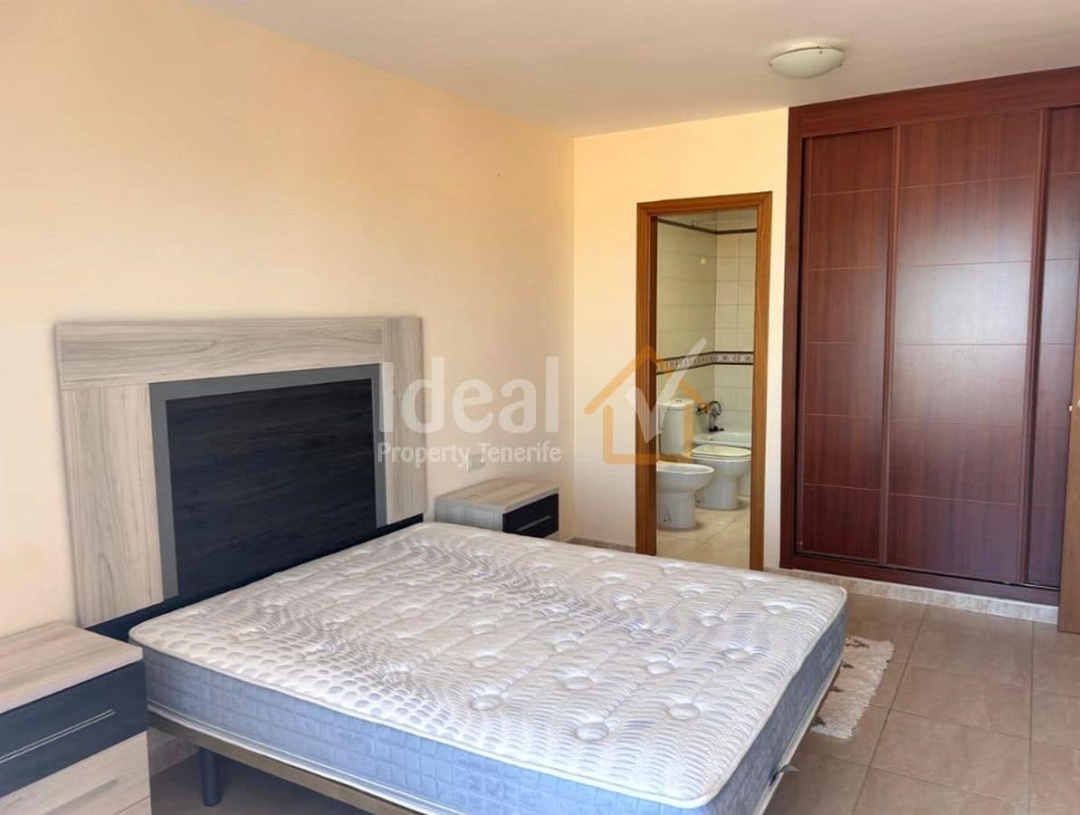 3 soveværelse Semi-Rækkehus til salg i Costa Adeje med garage - € 500.000 (Ref: 8626484)