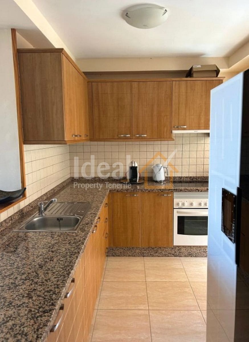 3 soveværelse Semi-Rækkehus til salg i Costa Adeje med garage - € 500.000 (Ref: 8626484)