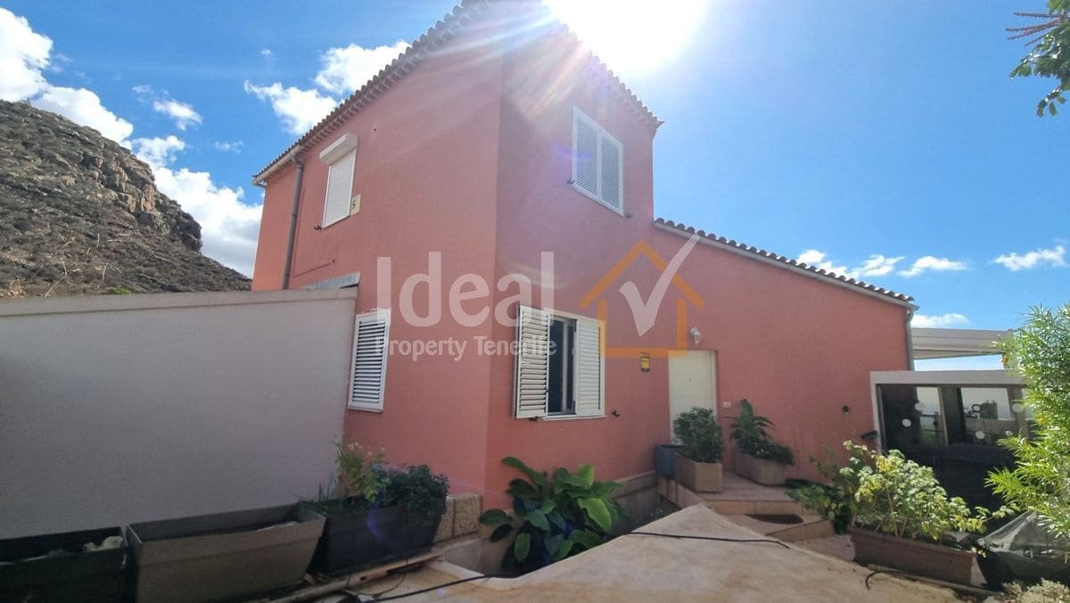 5 sypialnia Willa na sprzedaż w Arona z garażem - 1 045 000 € (Ref: 8629850)