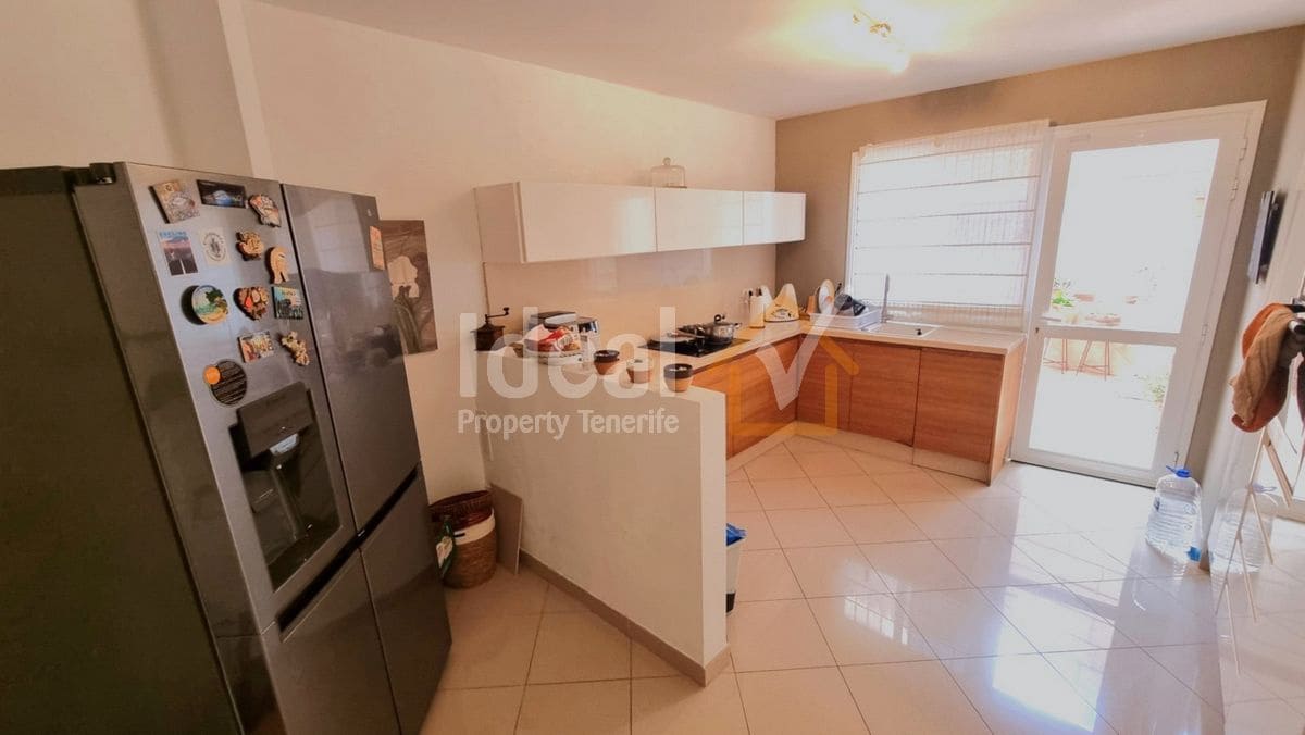 5 sypialnia Willa na sprzedaż w Arona z garażem - 1 045 000 € (Ref: 8629850)