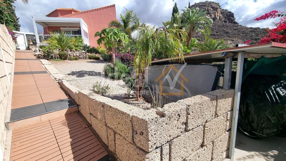 5 sypialnia Willa na sprzedaż w Arona z garażem - 1 045 000 € (Ref: 8629850)