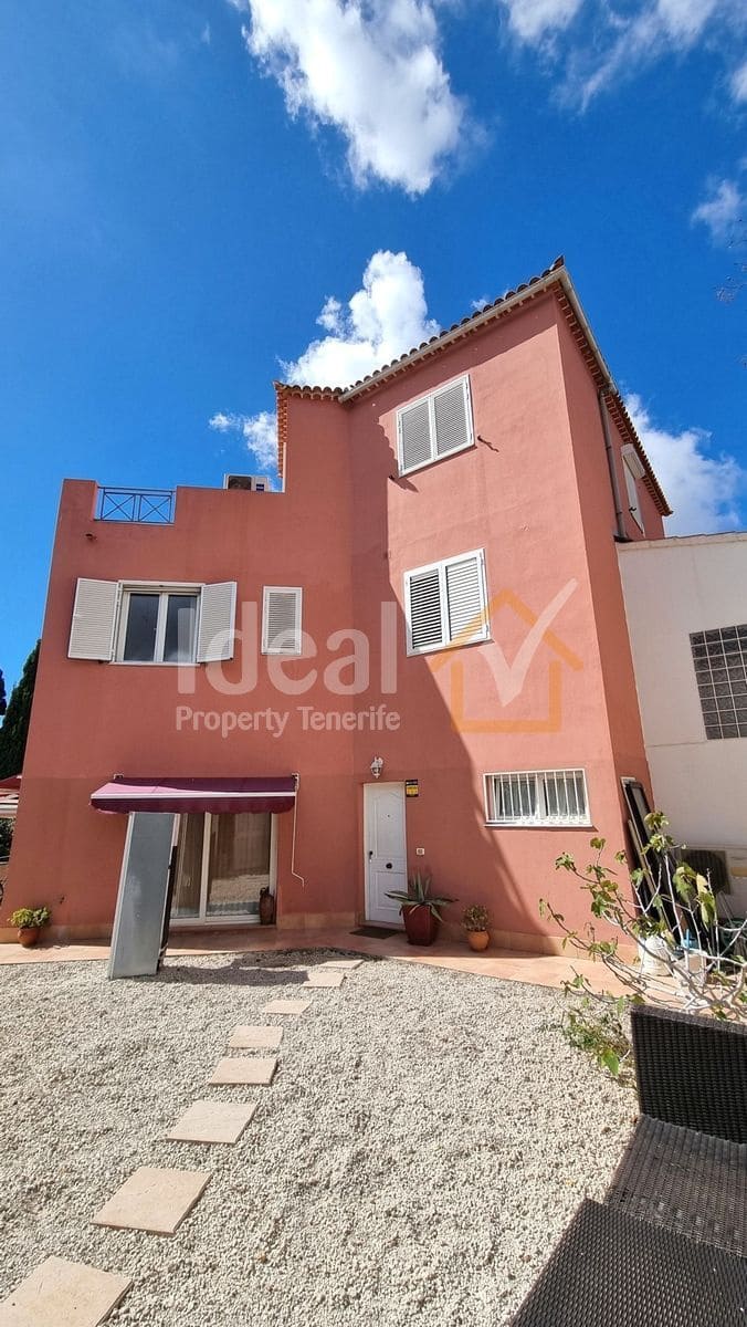 5 sypialnia Willa na sprzedaż w Arona z garażem - 1 045 000 € (Ref: 8629850)