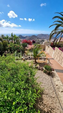 5 soveværelse Villa til salg i Arona med garage - € 1.045.000 (Ref: 8629850)