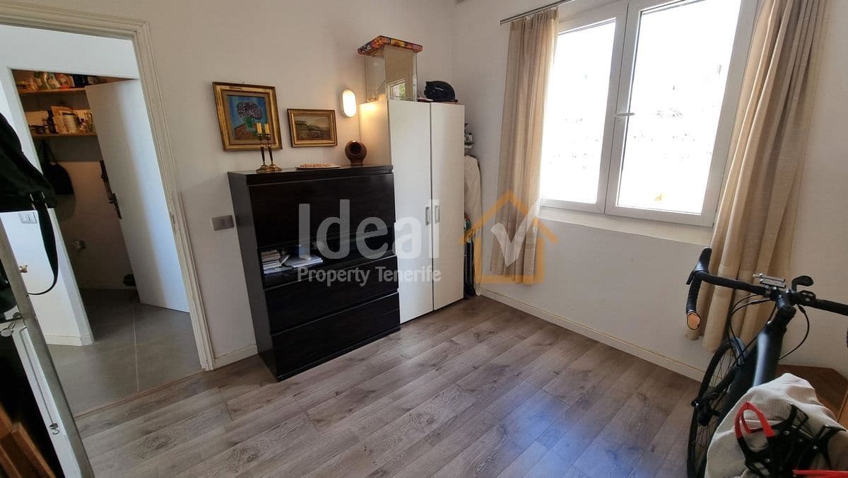 5 sypialnia Willa na sprzedaż w Arona z garażem - 1 045 000 € (Ref: 8629850)