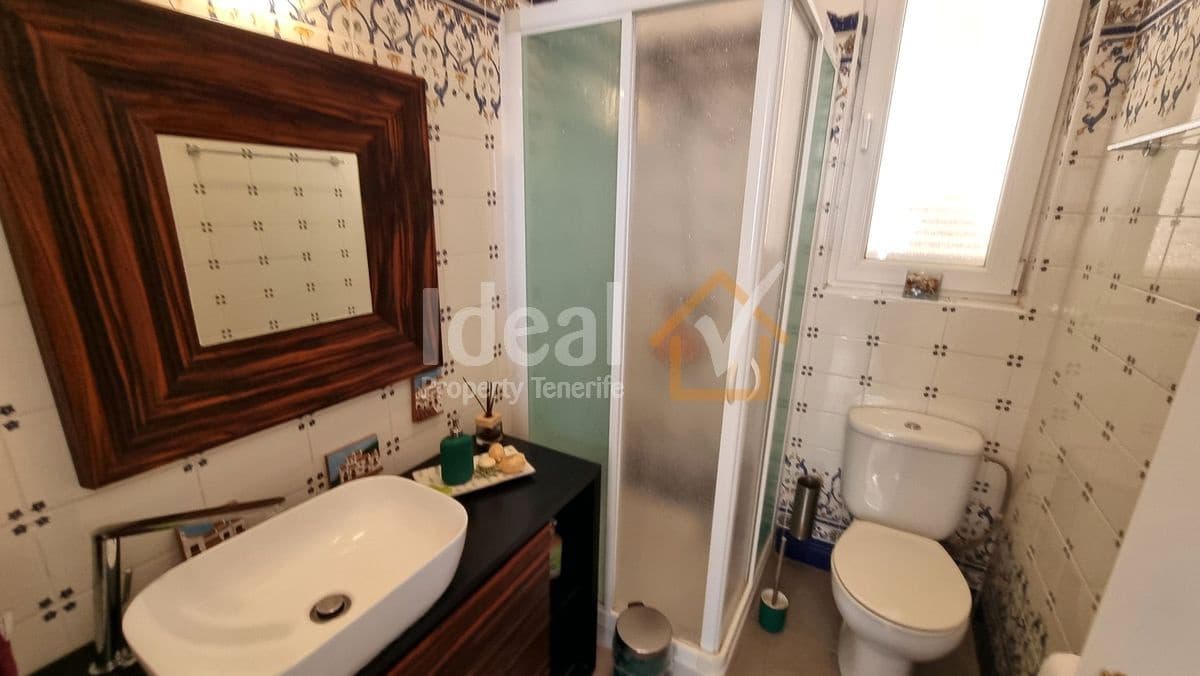 5 sypialnia Willa na sprzedaż w Arona z garażem - 1 045 000 € (Ref: 8629850)