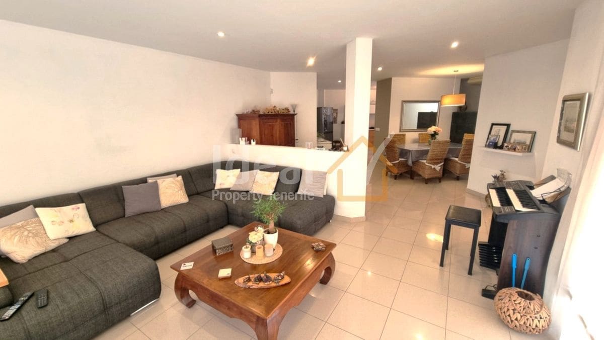 5 sypialnia Willa na sprzedaż w Arona z garażem - 1 045 000 € (Ref: 8629850)