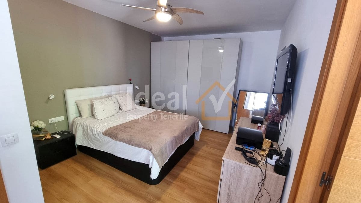 5 sypialnia Willa na sprzedaż w Arona z garażem - 1 045 000 € (Ref: 8629850)