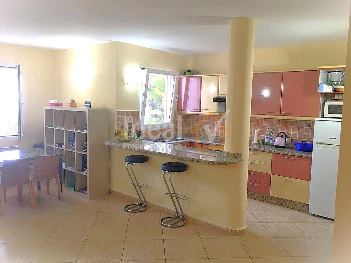 5 sypialnia Willa na sprzedaż w Arona z garażem - 1 045 000 € (Ref: 8629850)