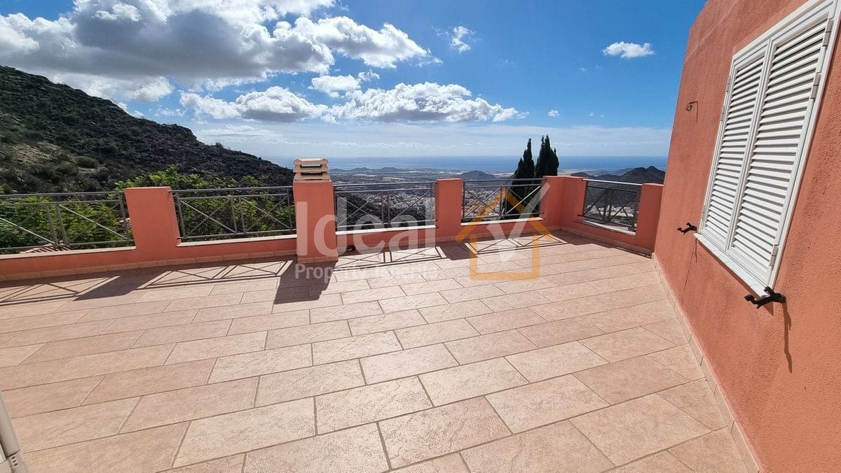 5 sypialnia Willa na sprzedaż w Arona z garażem - 1 045 000 € (Ref: 8629850)