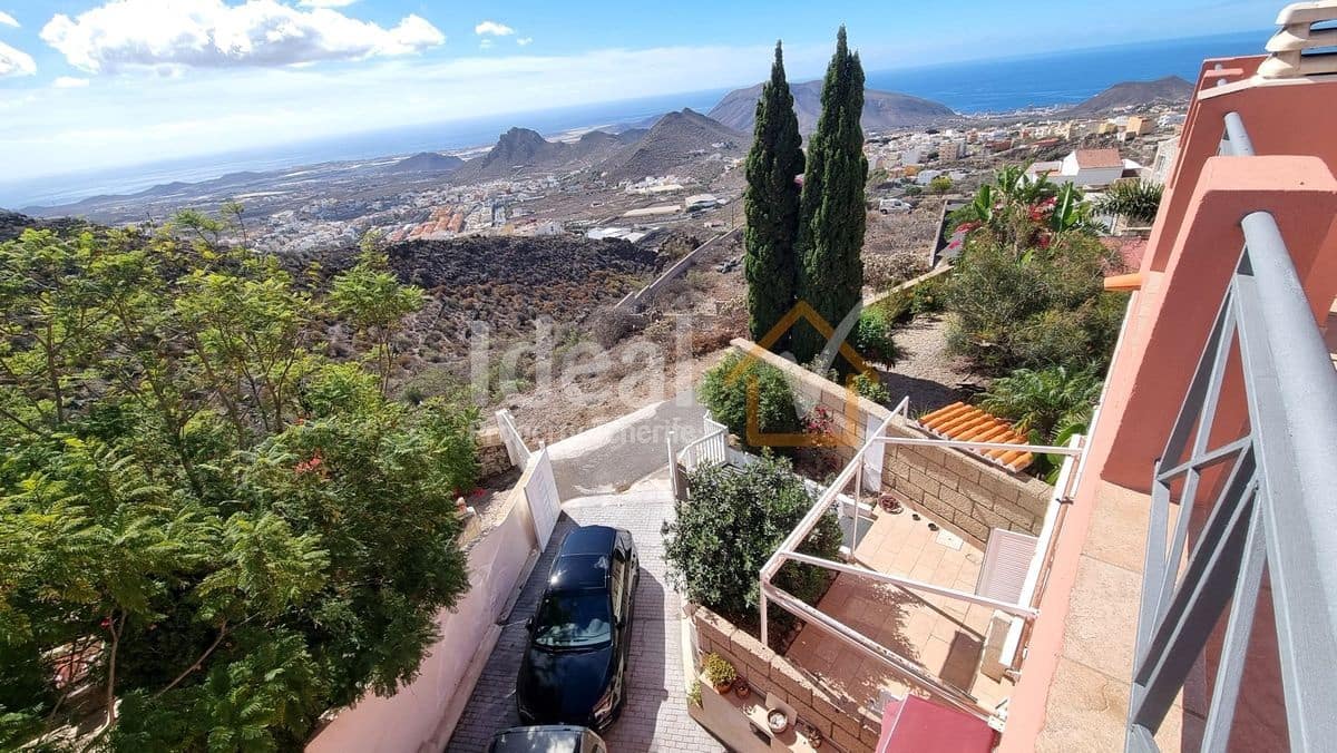 5 sypialnia Willa na sprzedaż w Arona z garażem - 1 045 000 € (Ref: 8629850)