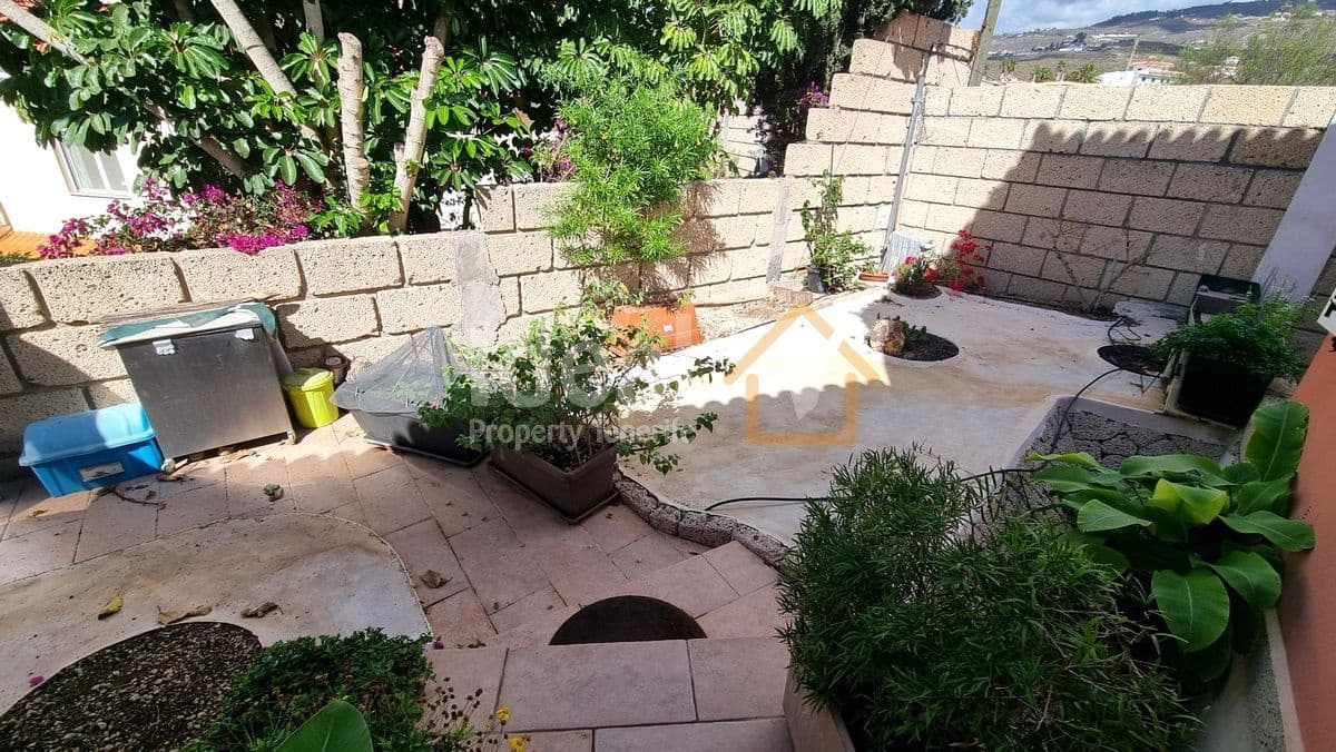 5 sypialnia Willa na sprzedaż w Arona z garażem - 1 045 000 € (Ref: 8629850)