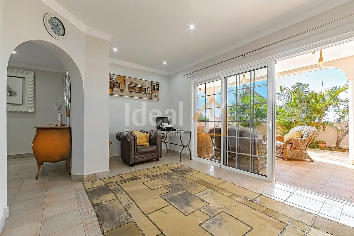 3 soveværelse Villa til salg i Callao Salvaje med swimmingpool - € 850.000 (Ref: 8675624)