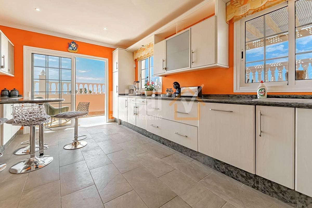 3 soveværelse Villa til salg i Callao Salvaje med swimmingpool - € 850.000 (Ref: 8675624)