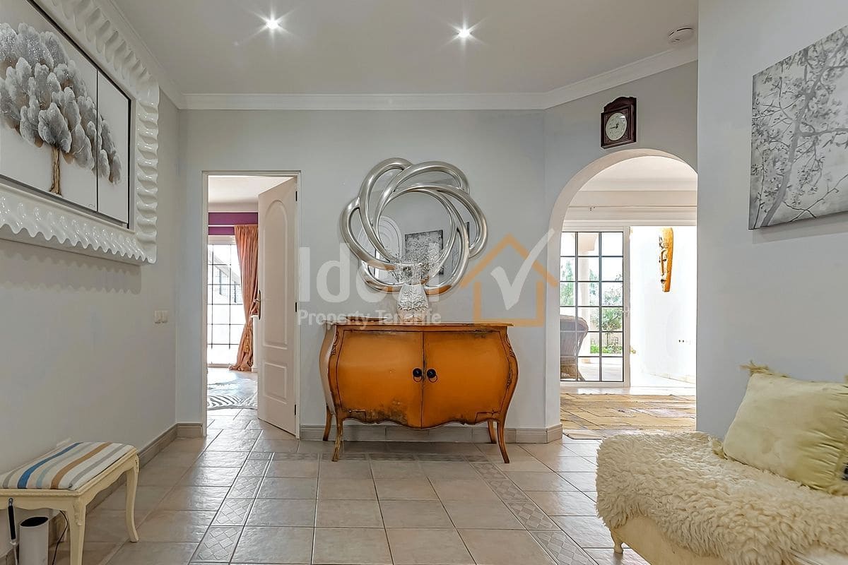 3 soveværelse Villa til salg i Callao Salvaje med swimmingpool - € 850.000 (Ref: 8675624)