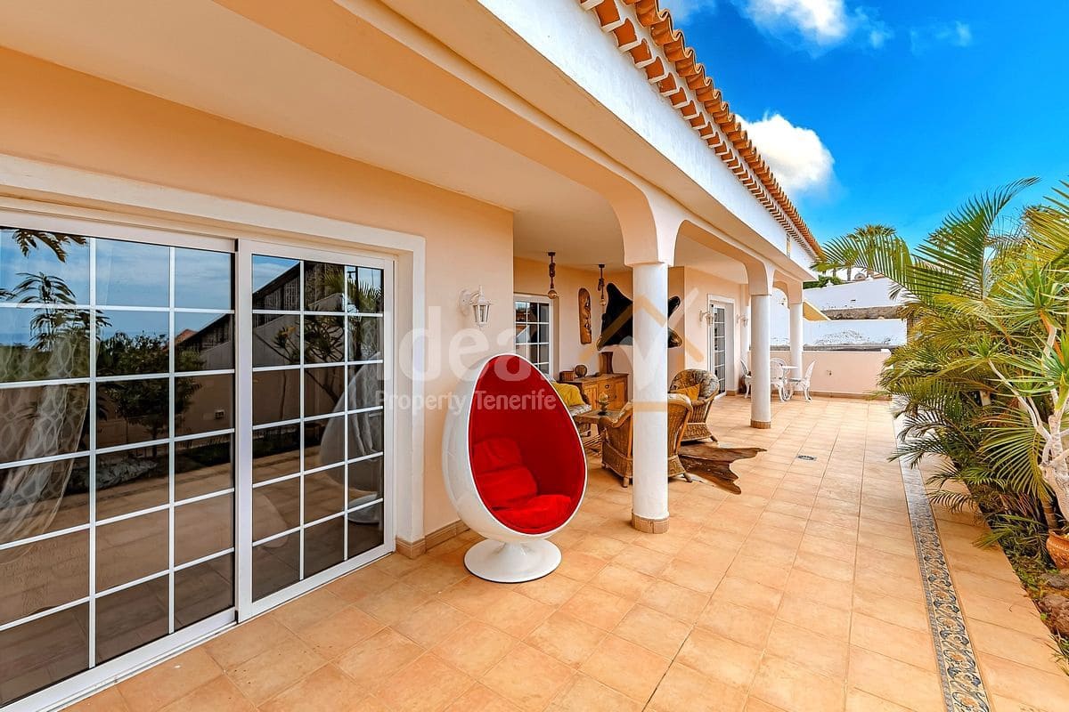 3 soveværelse Villa til salg i Callao Salvaje med swimmingpool - € 850.000 (Ref: 8675624)