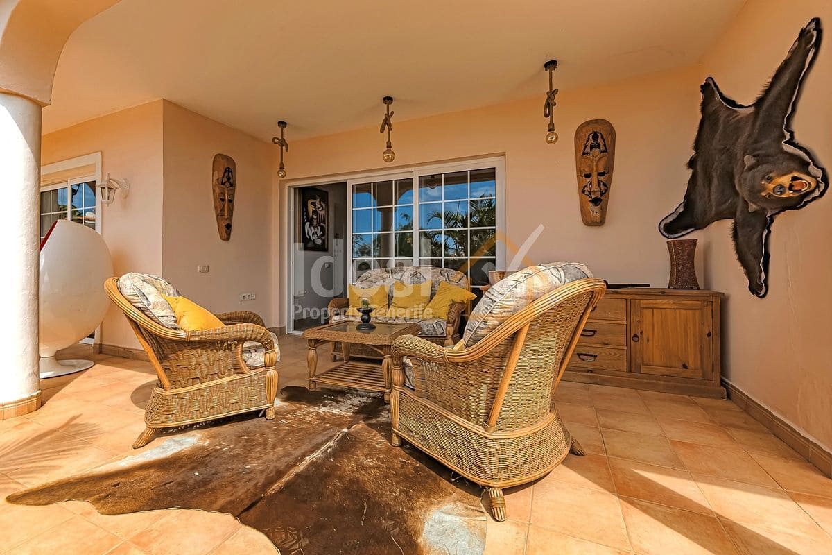 3 soveværelse Villa til salg i Callao Salvaje med swimmingpool - € 850.000 (Ref: 8675624)