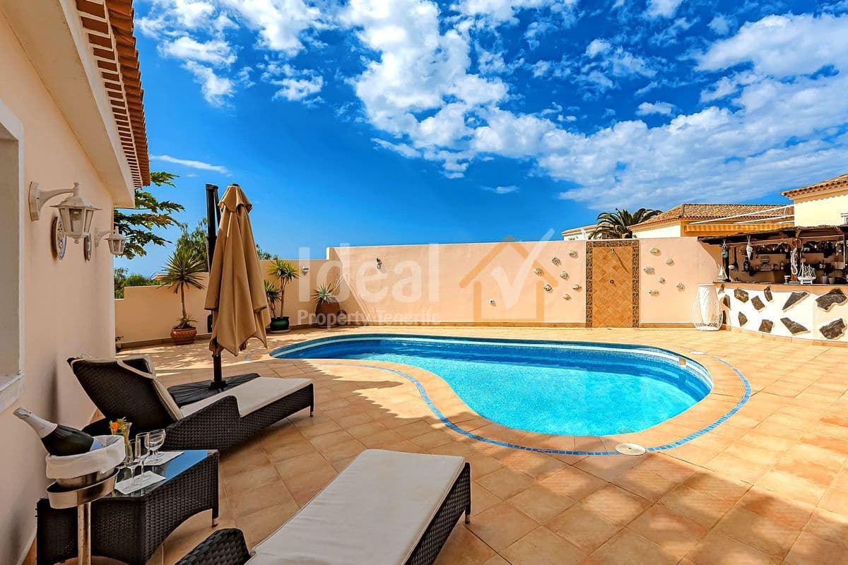 3 soveværelse Villa til salg i Callao Salvaje med swimmingpool - € 850.000 (Ref: 8675624)