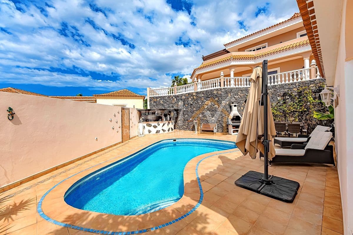 3 soveværelse Villa til salg i Callao Salvaje med swimmingpool - € 850.000 (Ref: 8675624)