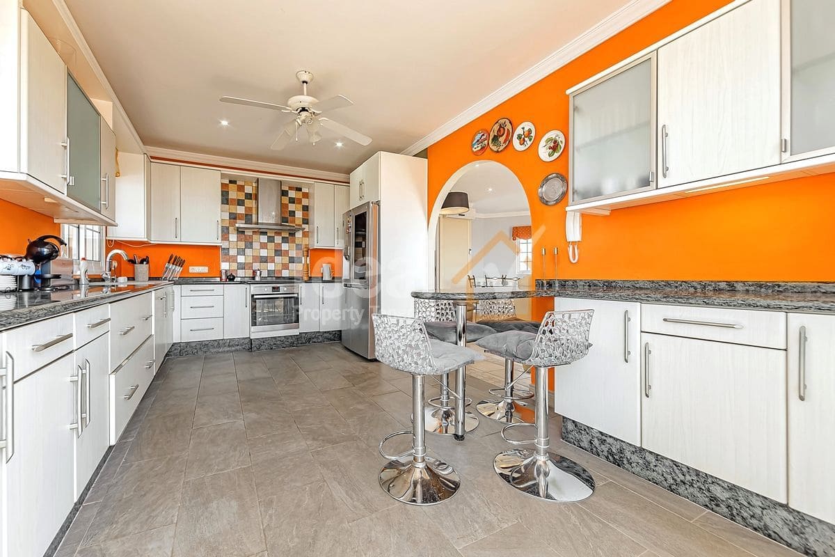 3 soveværelse Villa til salg i Callao Salvaje med swimmingpool - € 850.000 (Ref: 8675624)