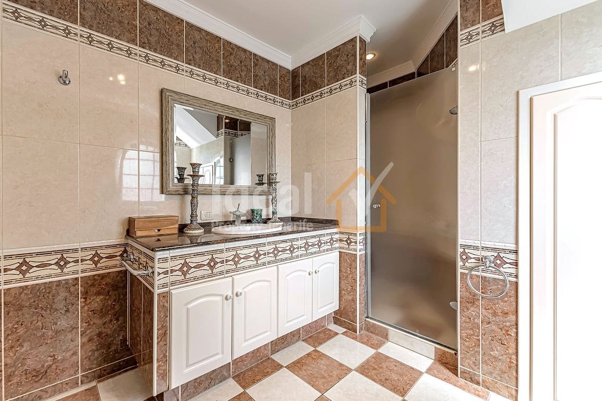 3 soveværelse Villa til salg i Callao Salvaje med swimmingpool - € 850.000 (Ref: 8675624)