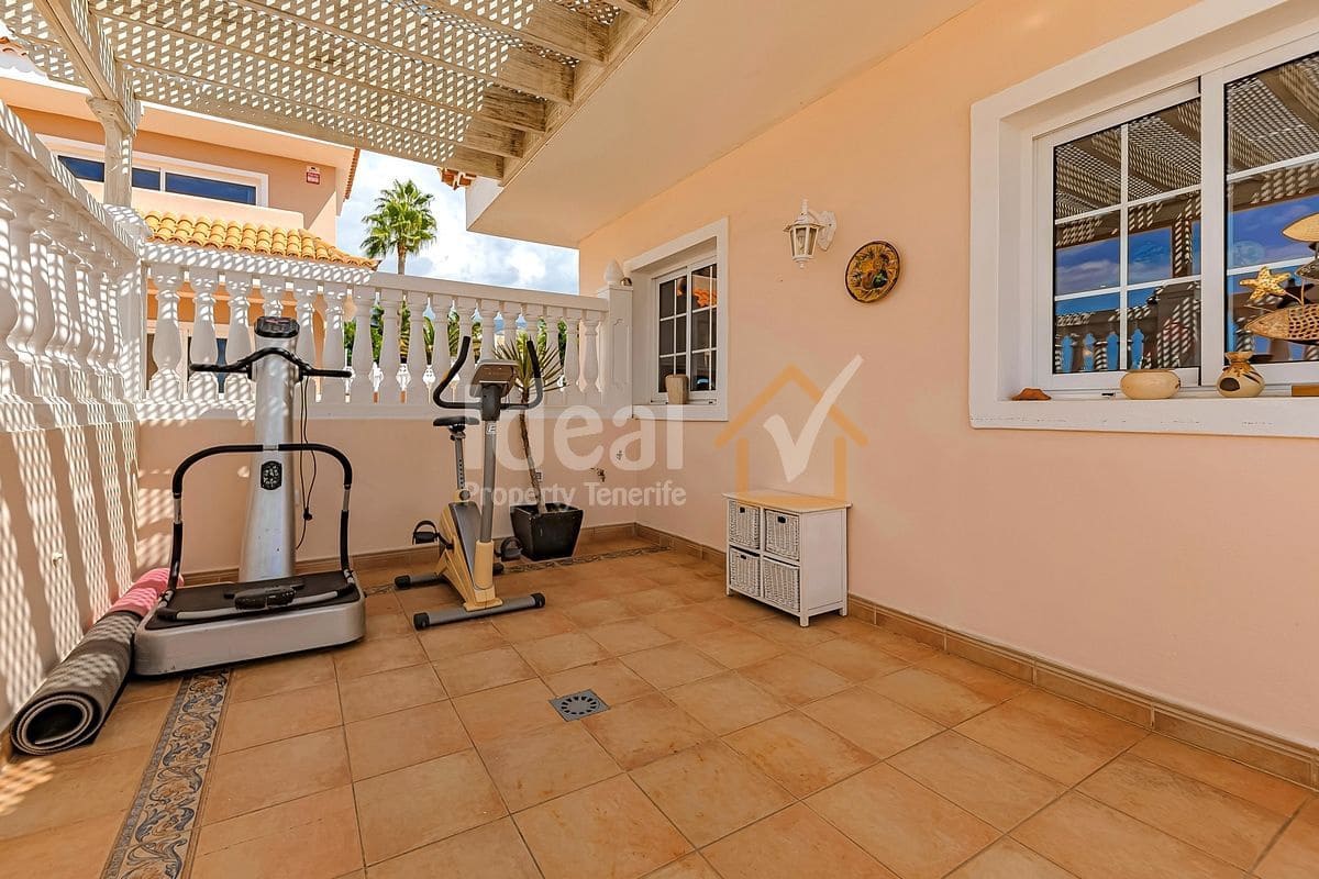 3 soveværelse Villa til salg i Callao Salvaje med swimmingpool - € 850.000 (Ref: 8675624)