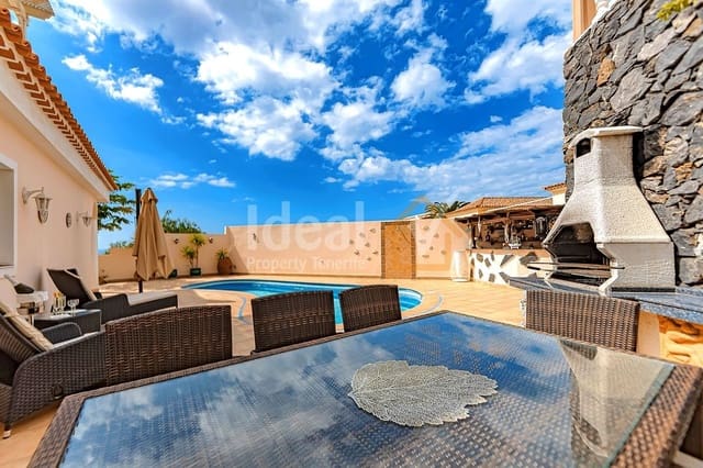 3 soveværelse Villa til salg i Callao Salvaje, Adeje med swimmingpool - € 850.000 (Ref: 8675624)