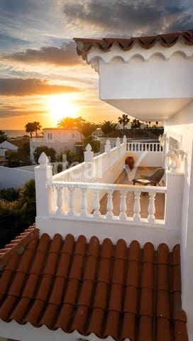 3 slaapkamer Villa te koop in Callao Salvaje, Adeje met zwembad - € 850.000 (Ref: 8675624)