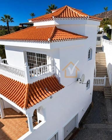 3 slaapkamer Villa te koop in Callao Salvaje, Adeje met zwembad - € 850.000 (Ref: 8675624)