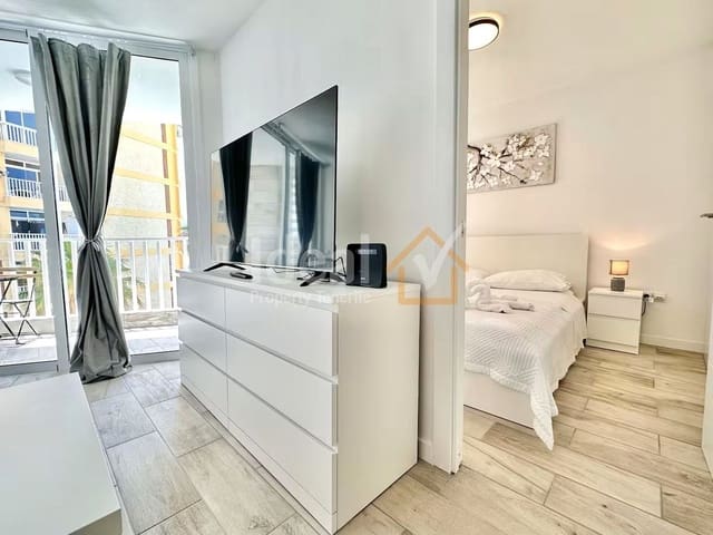 1 bedroom Apartment for sale in Playa de las Americas, Arona with pool - € 270,000 (Ref: 8687344)