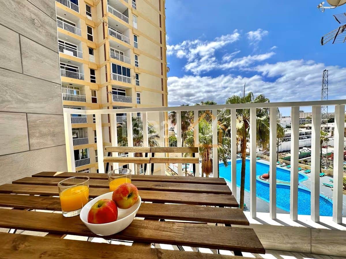 1 soverom Leilighet til salgs i Playa de las Americas med svømmebasseng - € 270 000 (Ref: 8687344)