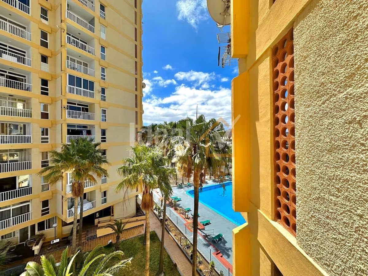 1 soverom Leilighet til salgs i Playa de las Americas med svømmebasseng - € 270 000 (Ref: 8687344)