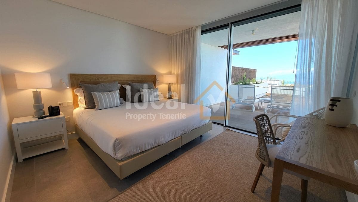 2 soveværelse Lejlighed til salg i Guia de Isora med swimmingpool garage - € 1.102.500 (Ref: 8699391)