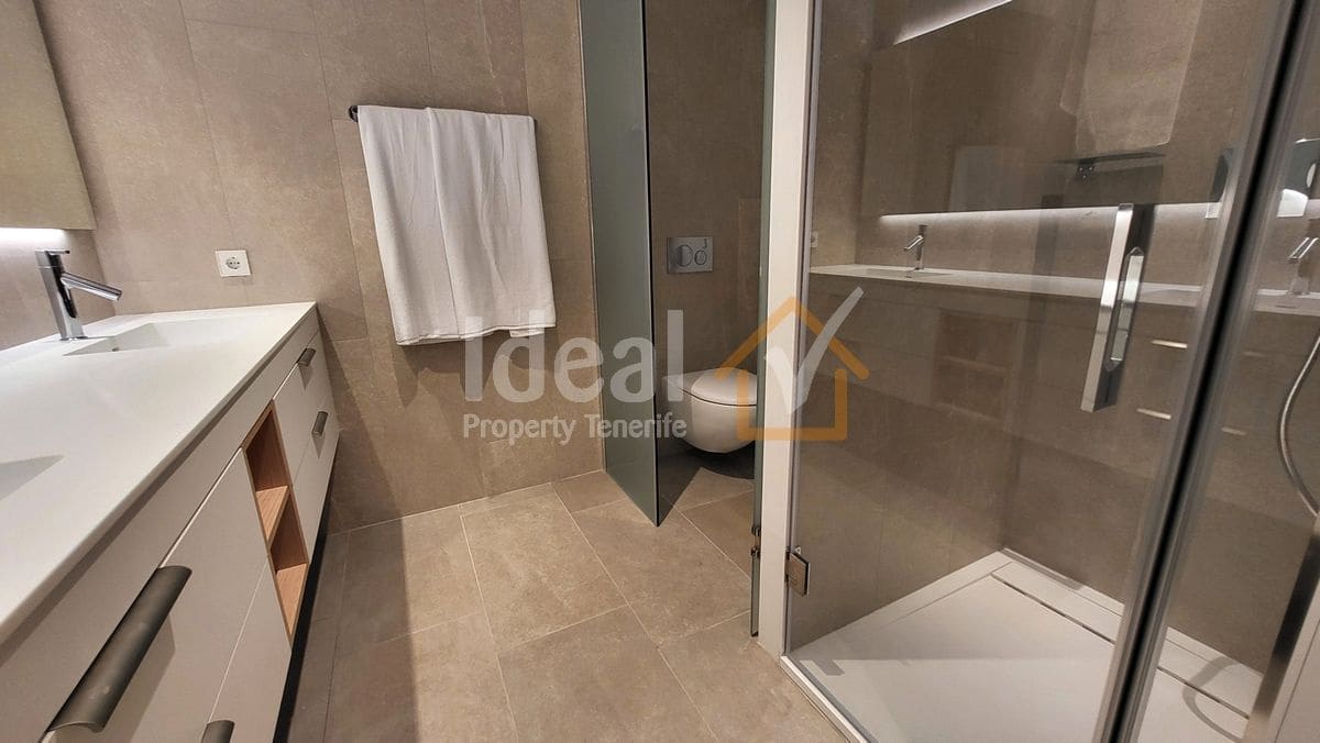 2 soveværelse Lejlighed til salg i Guia de Isora med swimmingpool garage - € 1.102.500 (Ref: 8699391)