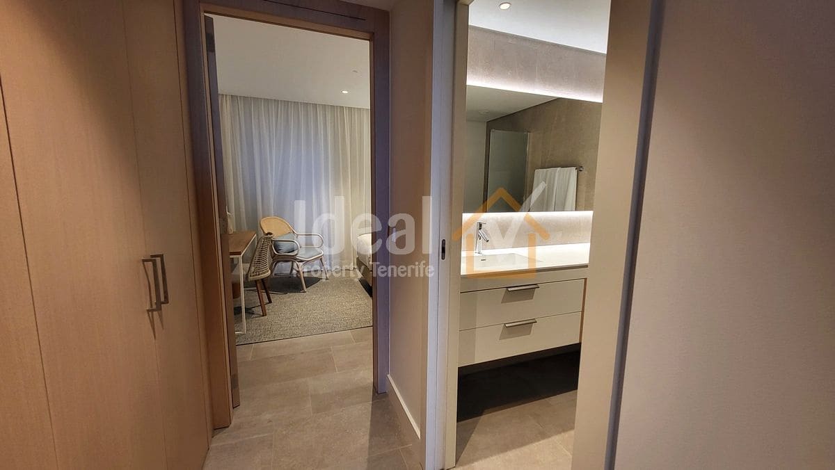 2 soveværelse Lejlighed til salg i Guia de Isora med swimmingpool garage - € 1.102.500 (Ref: 8699391)