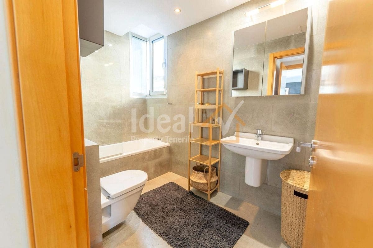 Chalet de 5 habitaciones en Costa Adeje en venta con piscina garaje - 2.520.000 € (Ref: 8785999)