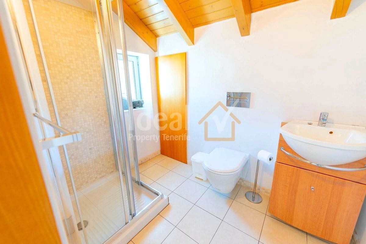 Chalet de 5 habitaciones en Costa Adeje en venta con piscina garaje - 2.520.000 € (Ref: 8785999)