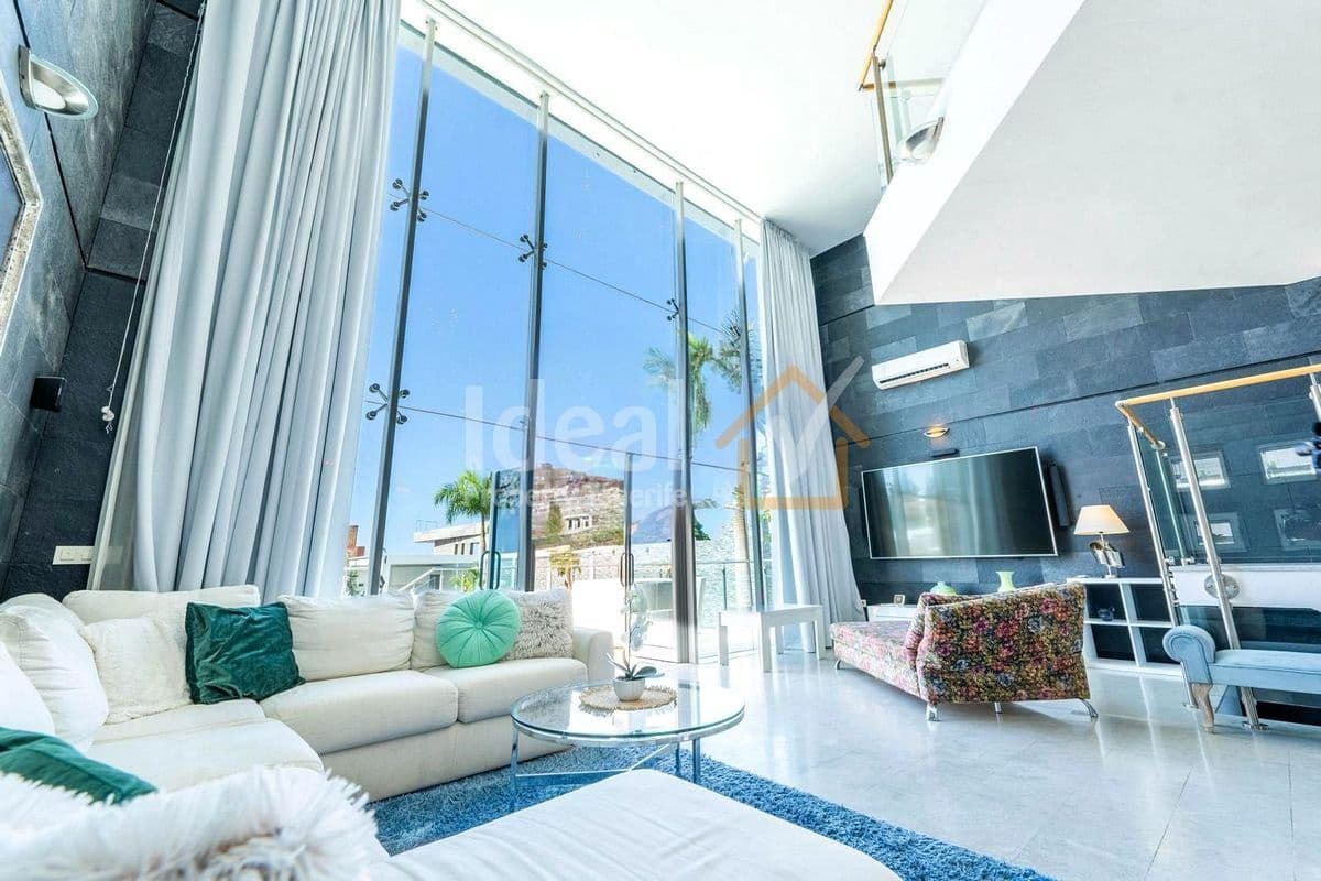 Chalet de 5 habitaciones en Costa Adeje en venta con piscina garaje - 2.520.000 € (Ref: 8785999)