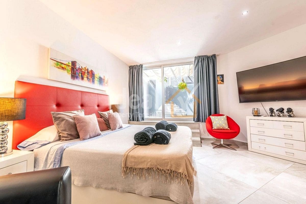 Chalet de 5 habitaciones en Costa Adeje en venta con piscina garaje - 2.520.000 € (Ref: 8785999)